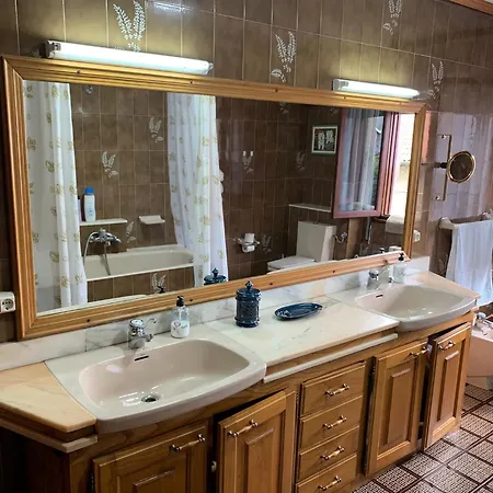 Апартаменты La Casa De La Carpinteria Ренедо-де-Пьелагос